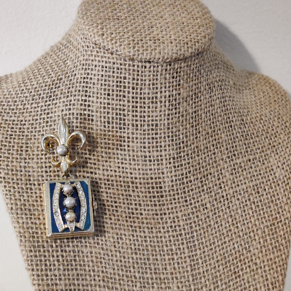 Vintage 4-Photo Locket Victorian Style Chatelaine Brooch - Picture 13 of 16